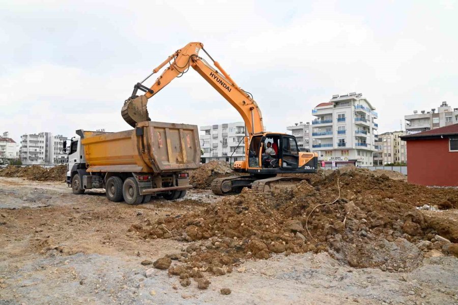 Manavgat Belediyesi’nden Cumartesi Pazarı’na Modern Yenileme