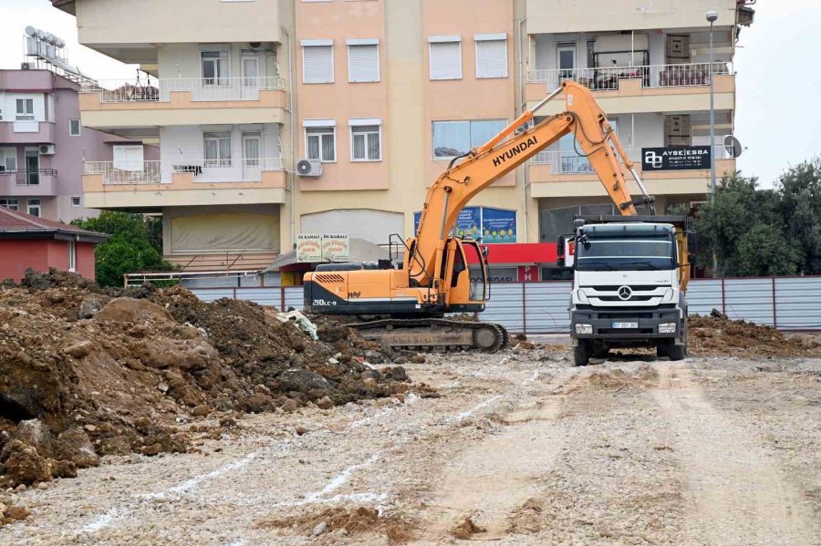 Manavgat Belediyesi’nden Cumartesi Pazarı’na Modern Yenileme