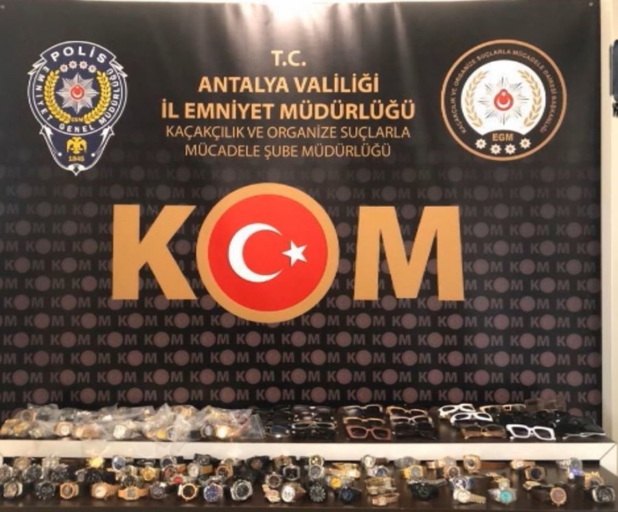 Polisten Antalya Merkezli 3 İlde Kaçakçılık Operasyonu