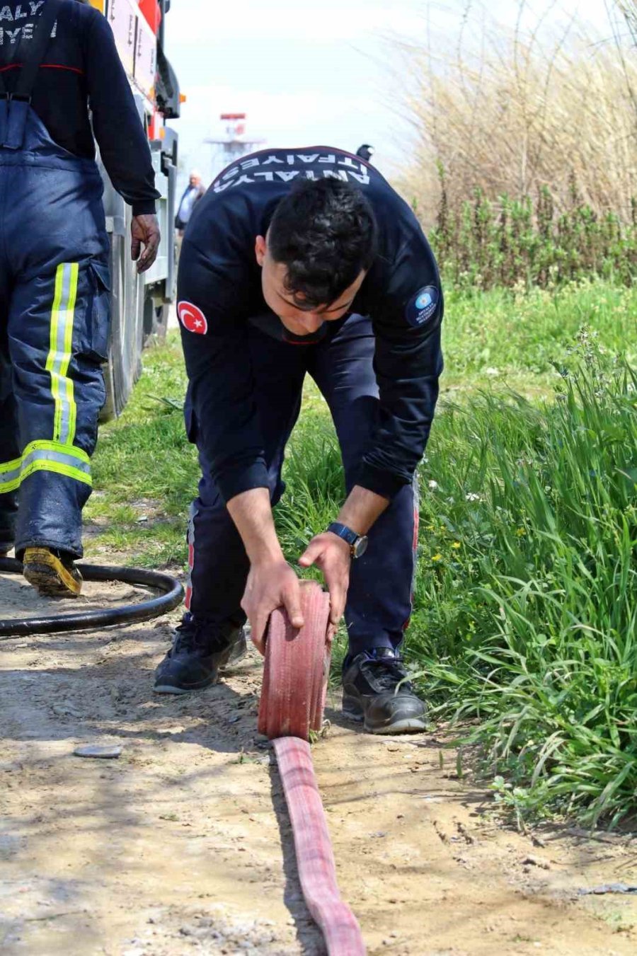 Hem Oruca Hem Yangını Söndürmeye ’niyetliler’