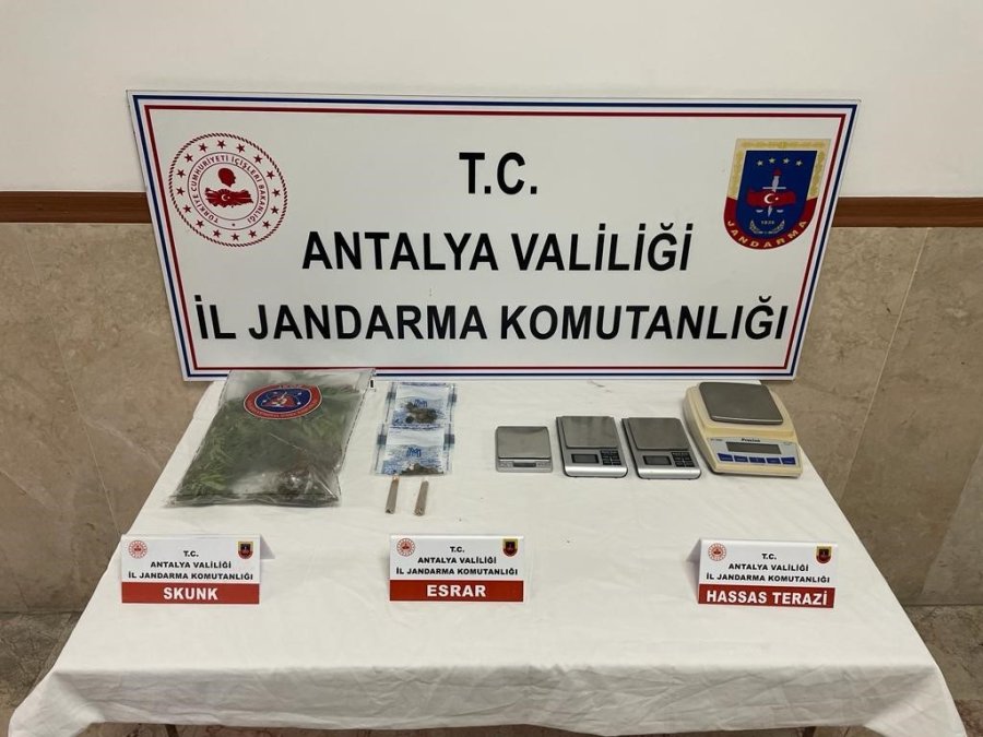 Jandarmadan Uyuşturucu Operasyonu: 21 Gözaltı