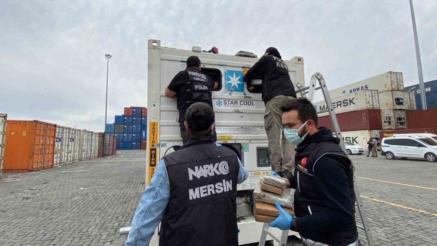 Mersin Limanında 97 Kilo 500 Gram Kokain Ele Geçirildi