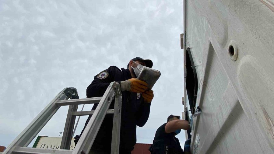 Mersin Limanında 97 Kilo 500 Gram Kokain Ele Geçirildi