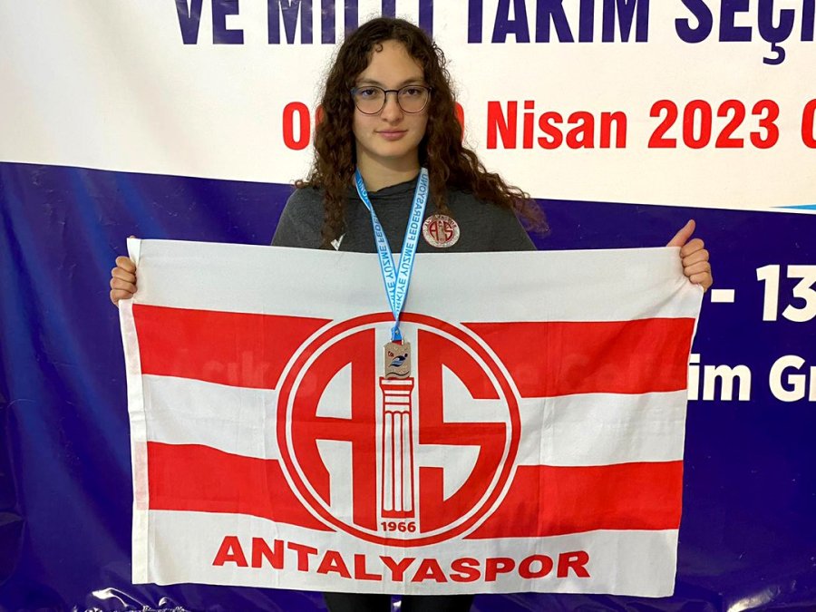 Antalyaspor Yüzme Takımımı Geleneği Bozmadı