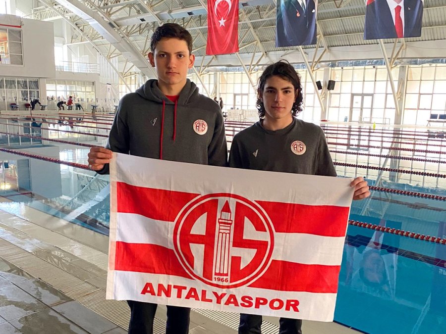 Antalyaspor Yüzme Takımımı Geleneği Bozmadı