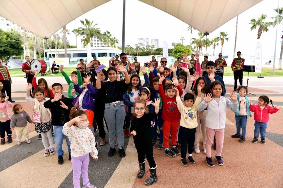 Kent Orkestrası Bandosundan ’çocuk Şarkıları’ Etkinliği