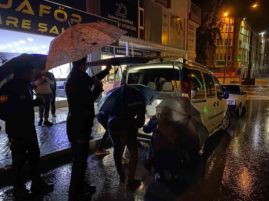 Yaya Ve Sürücünün Tartışmasında Mermiler Havada Uçtu