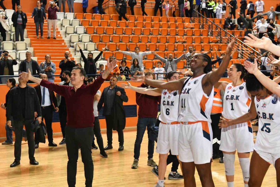 Yenişehir Belediyesi Final-four’da Mücadele Eden Çbk İçin Dev Ekran Kuracak