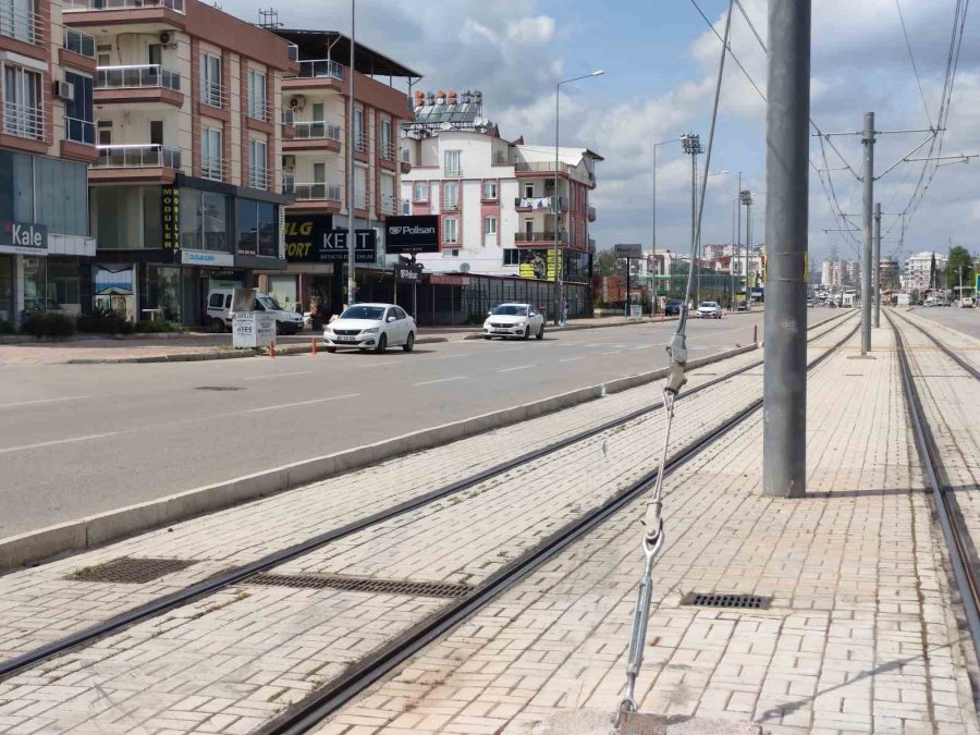 20 Yaşındaki Gencin Hayatını Kaybettiği Feci Kaza Kameraya Yansıdı