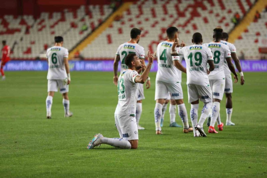 Spor Toto Süper Lig: Antalyaspor: 2 - Alanyaspor: 1 (ilk Yarı)