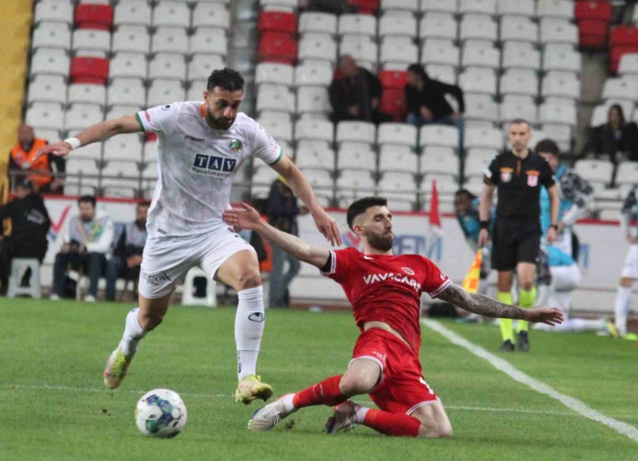 Spor Toto Süper Lig: Antalyaspor: 3 - Alanyaspor: 1 (maç Sonucu)