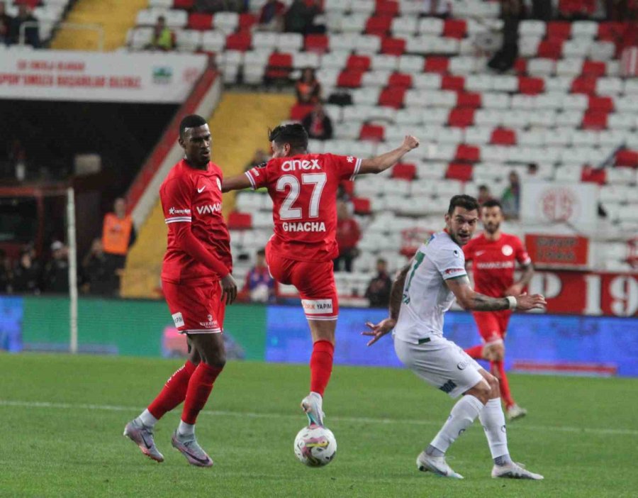 Spor Toto Süper Lig: Antalyaspor: 3 - Alanyaspor: 1 (maç Sonucu)