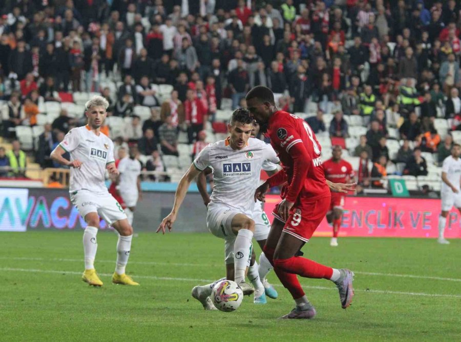 Spor Toto Süper Lig: Antalyaspor: 3 - Alanyaspor: 1 (maç Sonucu)