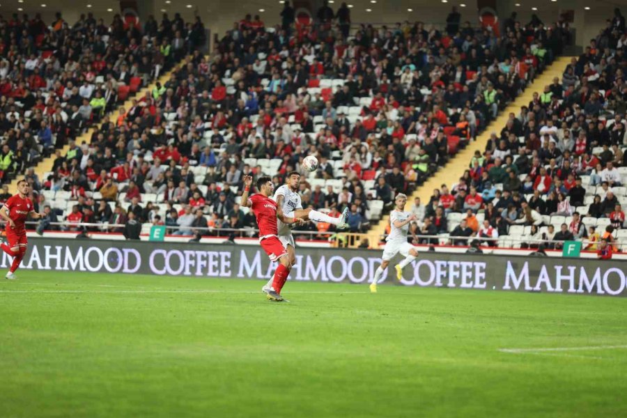 Spor Toto Süper Lig: Antalyaspor: 3 - Alanyaspor: 1 (maç Sonucu)