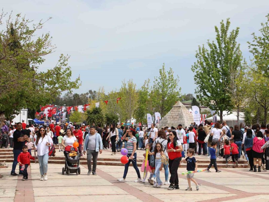 Antalya Büyükşehir Belediyesi 23 Nisan’ı Coşkuyla Kutlayacak