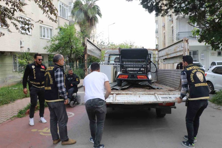 Polis, Bedensel Engellilerin Çalınan Ekmek Teknelerini Bulup Ayaklarına Kadar Getirdi