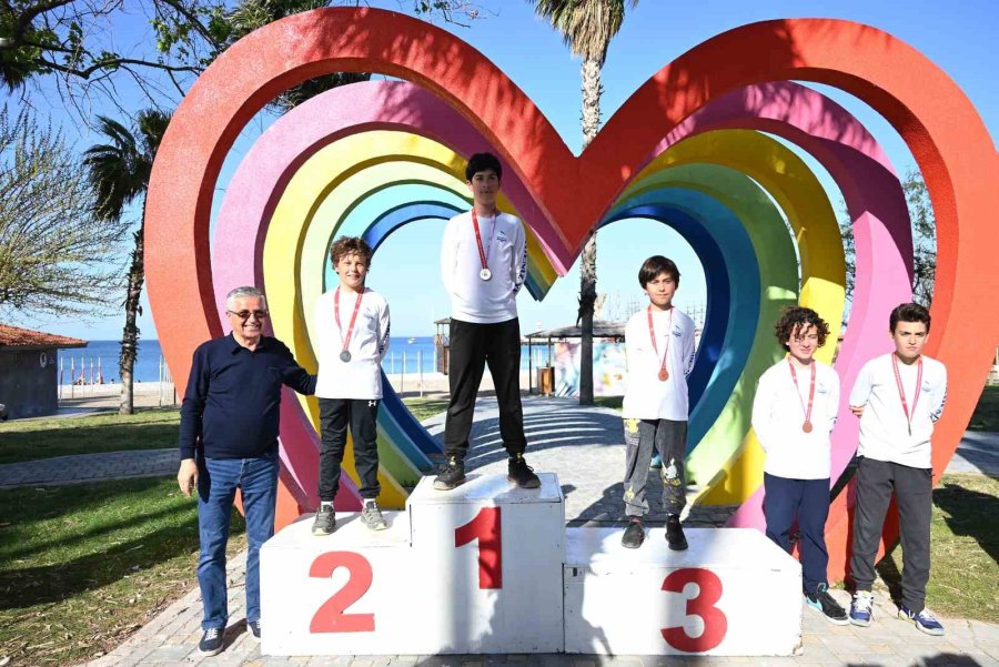 Geleceğin Denizcileri Ödüllerini Aldı