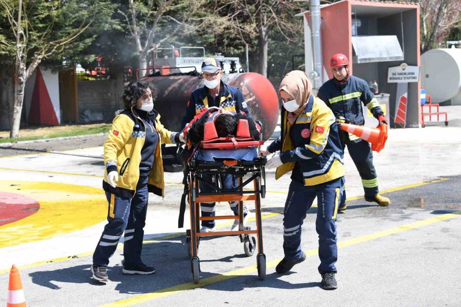 Konya Büyükşehir Ve Tika Makedonyalı İtfaiyecilere Eğitim Verdi