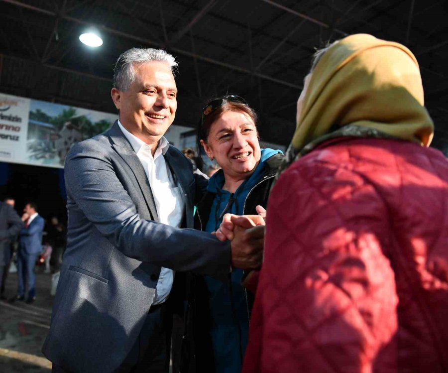 Başkan Uysal, Güzeloba’daki İftarda Vatandaşlarla Bir Araya Geldi