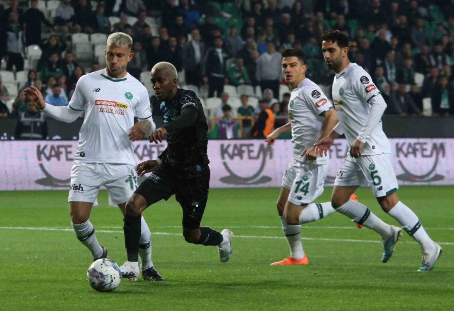 Spor Toto Süper Lig: Konyaspor: 1 - Adana Demirspor: 1 (ilk Yarı)