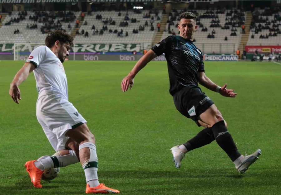 Spor Toto Süper Lig: Konyaspor: 1 - Adana Demirspor: 1 (ilk Yarı)