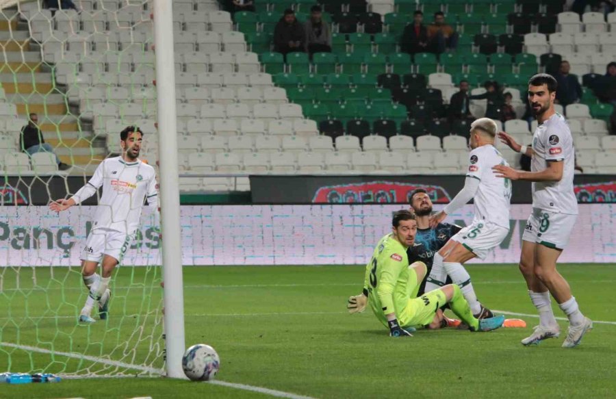 Spor Toto Süper Lig: Konyaspor: 1 - Adana Demirspor: 1 (ilk Yarı)