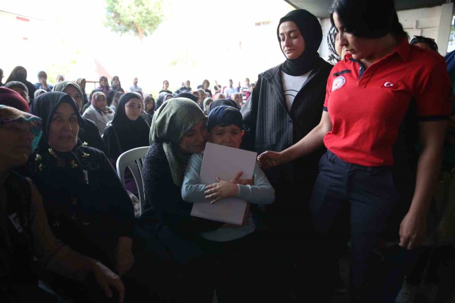 Yangında Hayatını Kaybeden İtfaiye Eri Son Yolculuğuna Uğurlandı