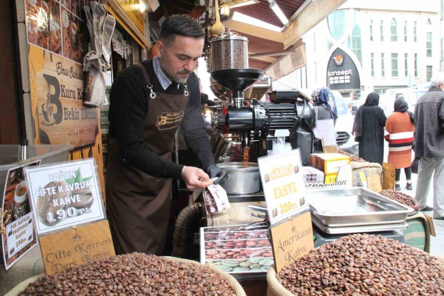 Bayramın Vazgeçilmezi, Pişirme Yöntemiyle Dünyaca Meşhur Türk Kahvesi