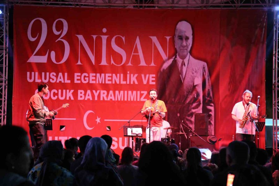 Döşemealtı’nda 23 Nisan, Karnaval Havasında Kutlandı