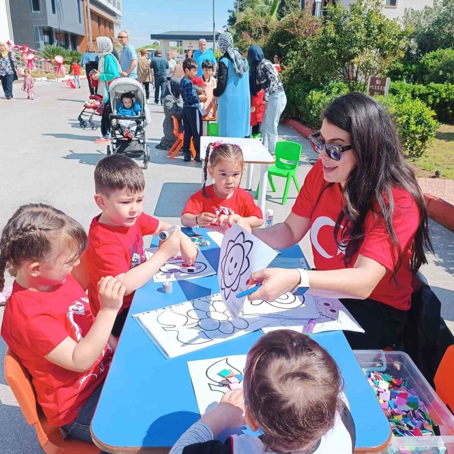 Aksu’da Depremzede Çocuklar Gönüllerince Eğlendi