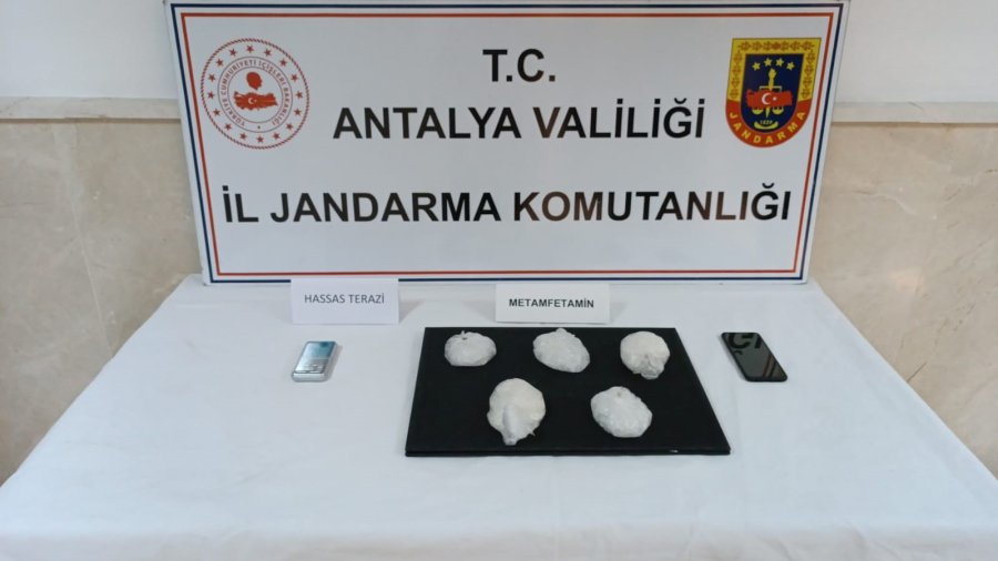 Antalya’da 194 Aranan Şahıs Yakalandı