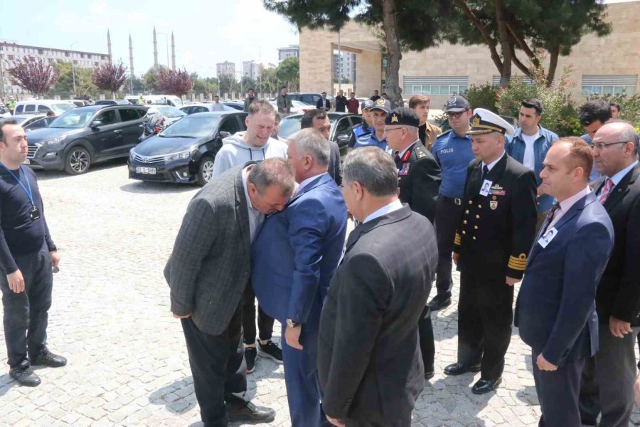 Kazada Hayatını Kaybeden Polis Memuruna Hamile Eşi Ve Babasından En Acı Görev