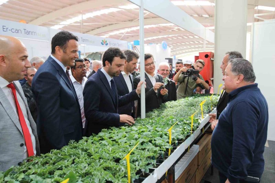 Kaş’ta “2. Tarım, Seracılık, Gıda Ve Tarım Makineleri İhtisas Fuarı” Açıldı