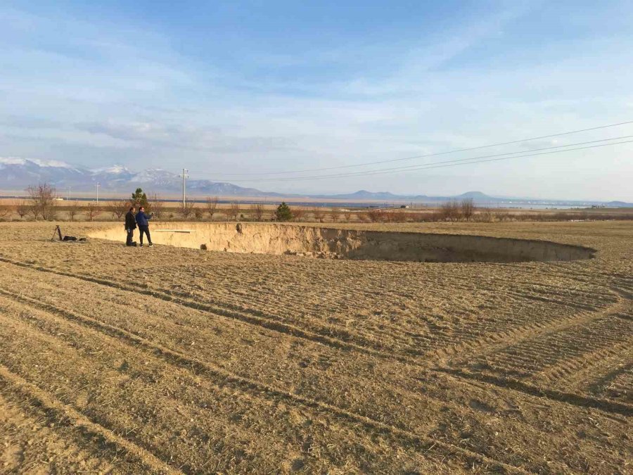 Konya Havzasında Yer Altı Su Seviyesi Düşüyor, Obruklar Artıyor