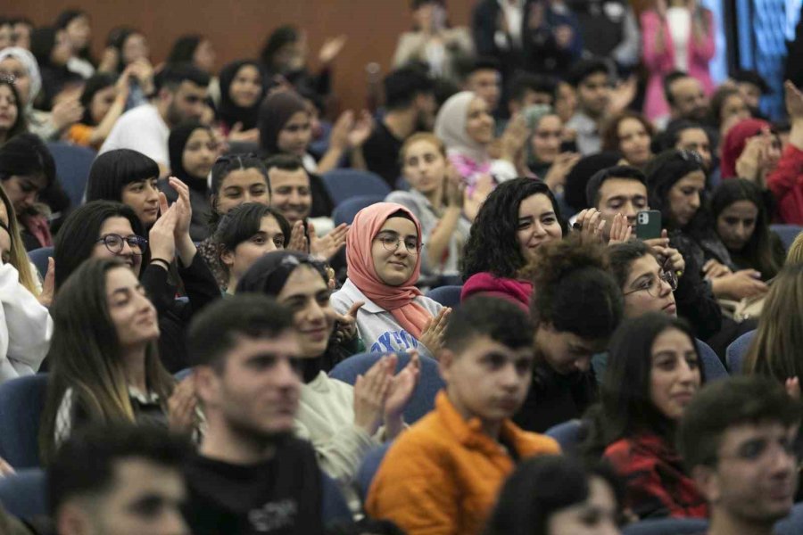 Başkan Seçer, Yks Bilgi Yarışmasına Katıldı