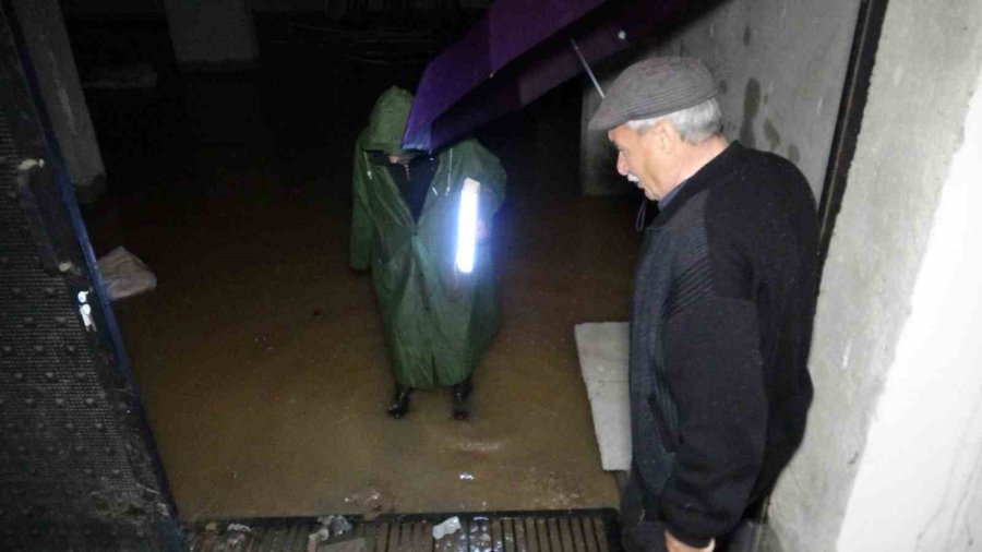 Mersin’i Dolu Ve Sağanak Yağış Vurdu