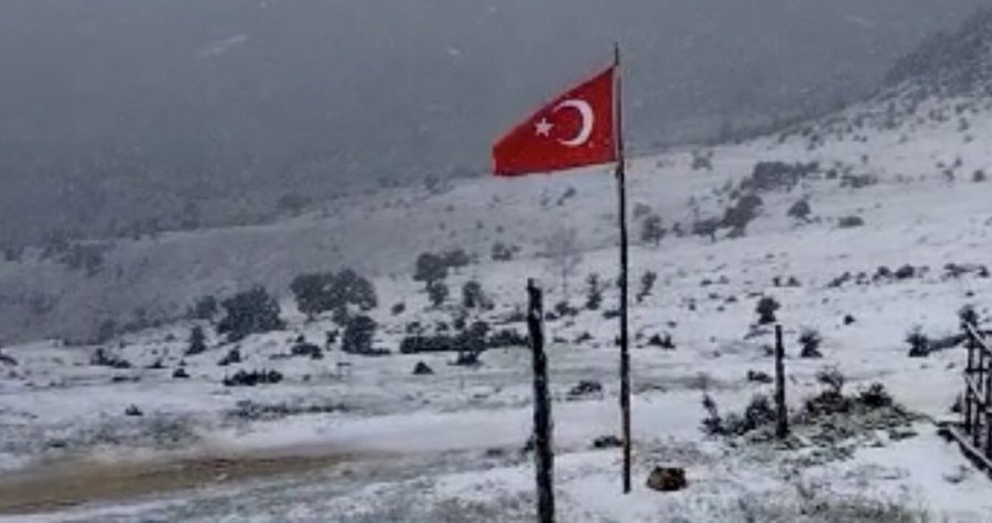 Toroslar’ın Yüksek Kesimlerinde Kar Yağışı Etkili Oluyor