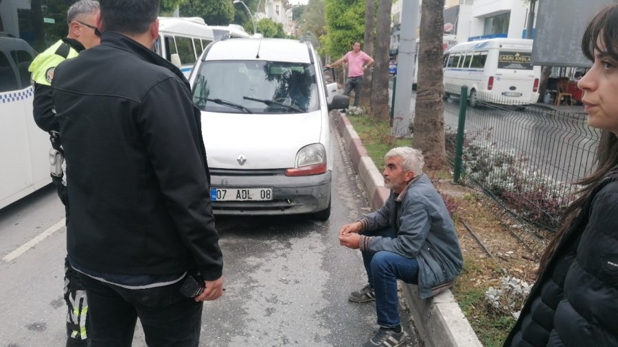 Kırmızı Işıkta Direksiyon Başındı Sızdı, ’içiyorsam Sebebi Var’ Dedi