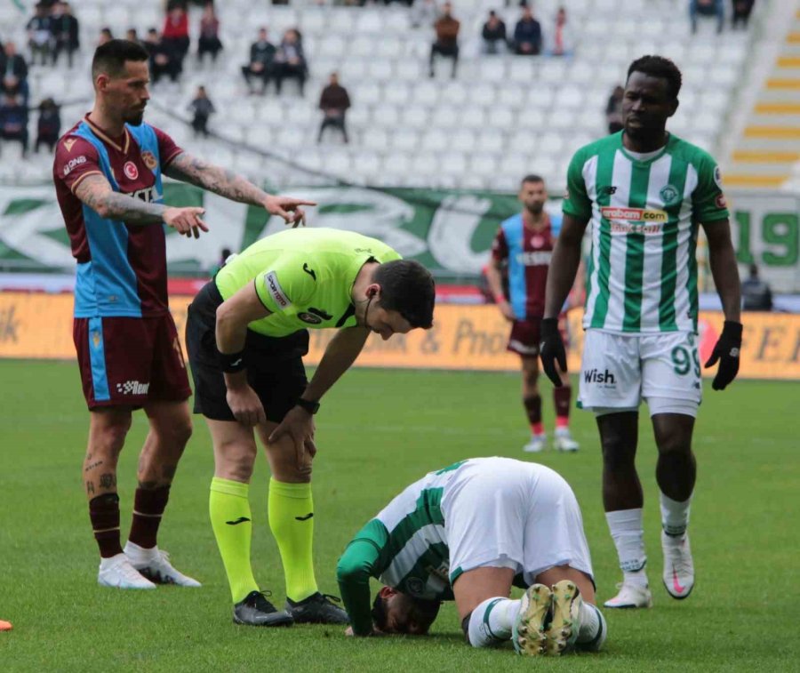 Spor Toto Süper Lig: Konyaspor: 1 - Trabzonspor: 1 (ilk Yarı)