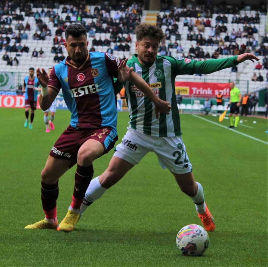 Spor Toto Süper Lig: Konyaspor: 1 - Trabzonspor: 1 (ilk Yarı)