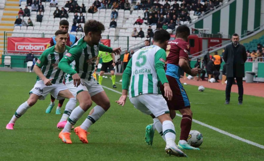 Spor Toto Süper Lig: Konyaspor: 1 - Trabzonspor: 1 (ilk Yarı)