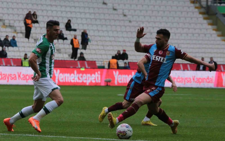 Spor Toto Süper Lig: Konyaspor: 1 - Trabzonspor: 1 (ilk Yarı)