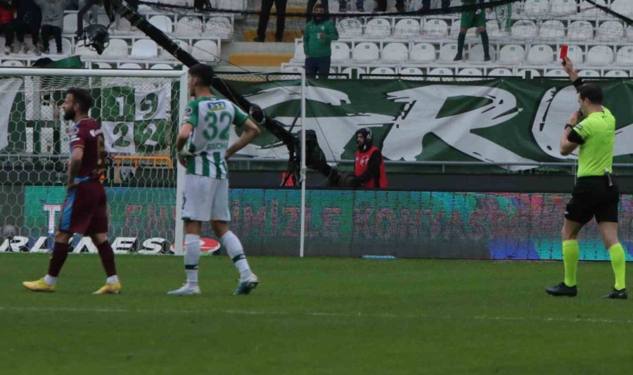 Spor Toto Süper Lig: Konyaspor: 1 - Trabzonspor: 1 (ilk Yarı)