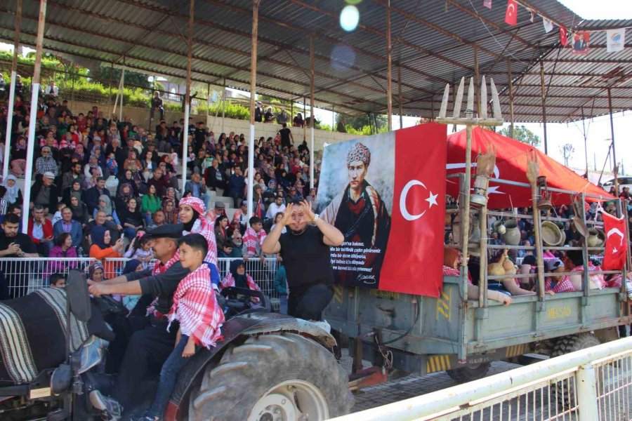 Yörük Göçü Korteji Renkli Görüntülere Sahne Oldu