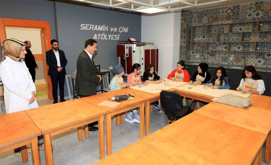 Karatay Kültür Ve Sanat Akademisi’nde Eğitimler Başladı