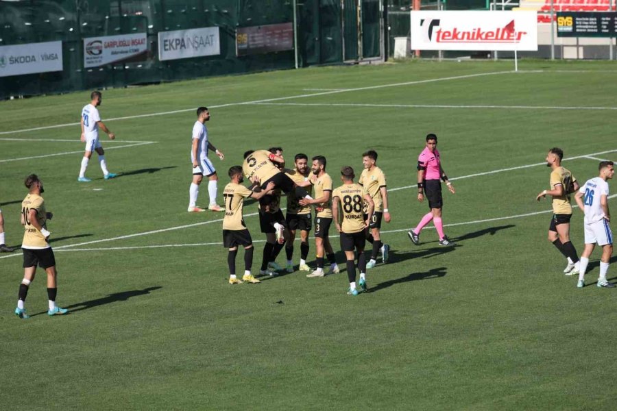 Manavgat Belediyespor Mahmutlar’ı 5-0 Mağlup Etti