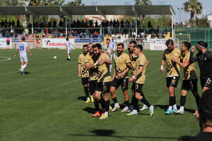 Manavgat Belediyespor Mahmutlar’ı 5-0 Mağlup Etti