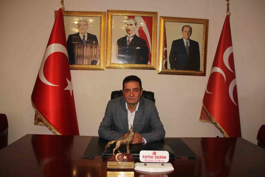 Mersin’de Mhp Afişlerine Saldırı