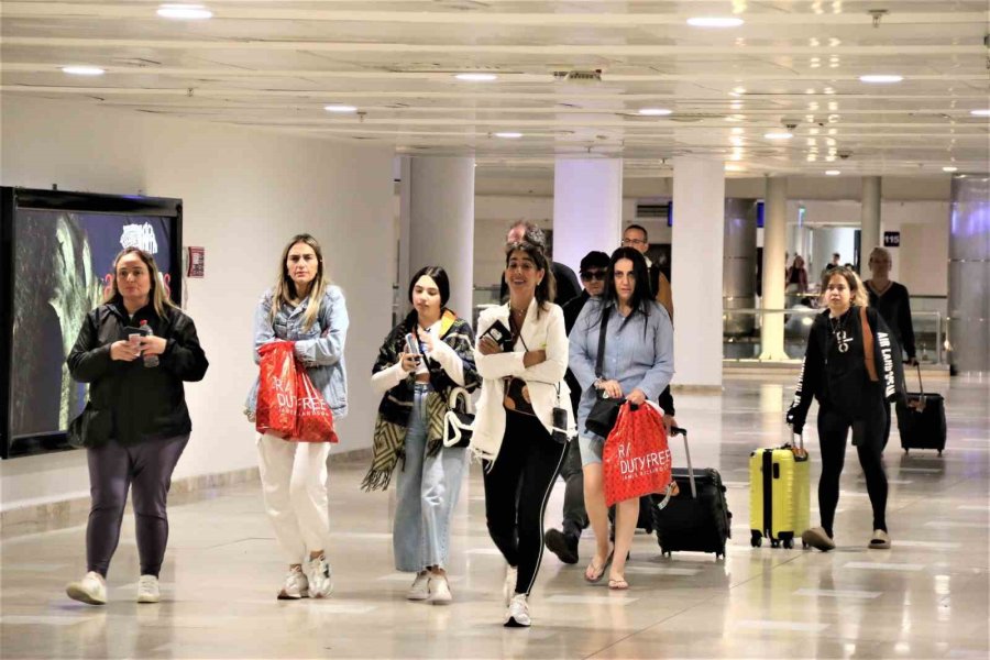 Turizm Kenti Antalya Rekorla Devam Ediyor: 4 Ayda 1 Milyon 798 Bin Turist