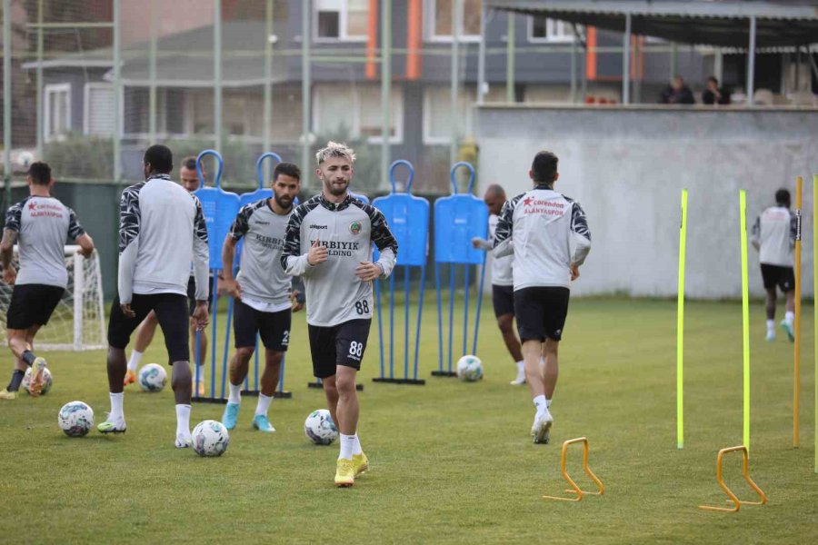 Alanyaspor, Adana Demirspor Maçı Hazırlıklarına Başladı